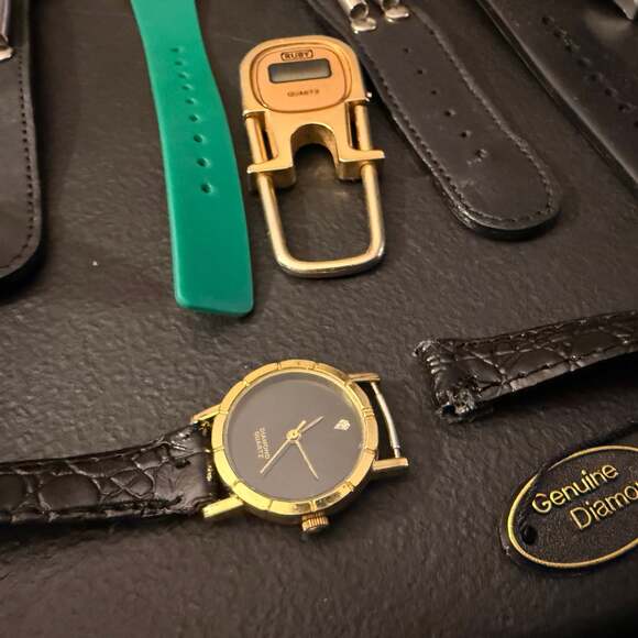 Assorted Lot of 15  Watches - Various Styles & Brands Including VTG - Picture 5 of 10